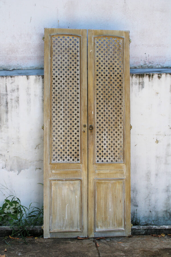 Porta maciça com duas folhas de treliça - Image 2