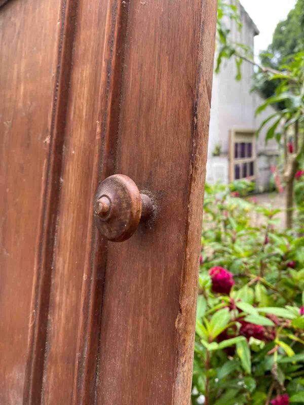 Porta de armário em compensado com puxador e moldura - Image 2
