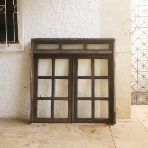 Janela dupla de abrir com vidros, bandeira superior fixa e caixa completa - 120 x 120 x 13 cm