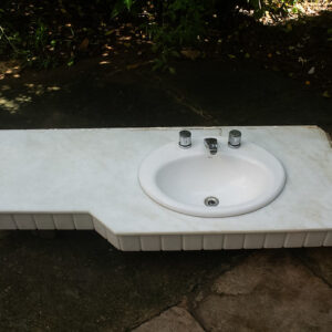 Bancada de mármore branco - 143 x 57 x 22 cm