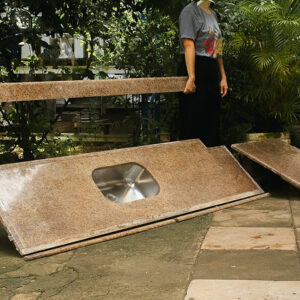 Conjunto de bancada de granito com cuba inox - 255,5 x 87 x 32 cm